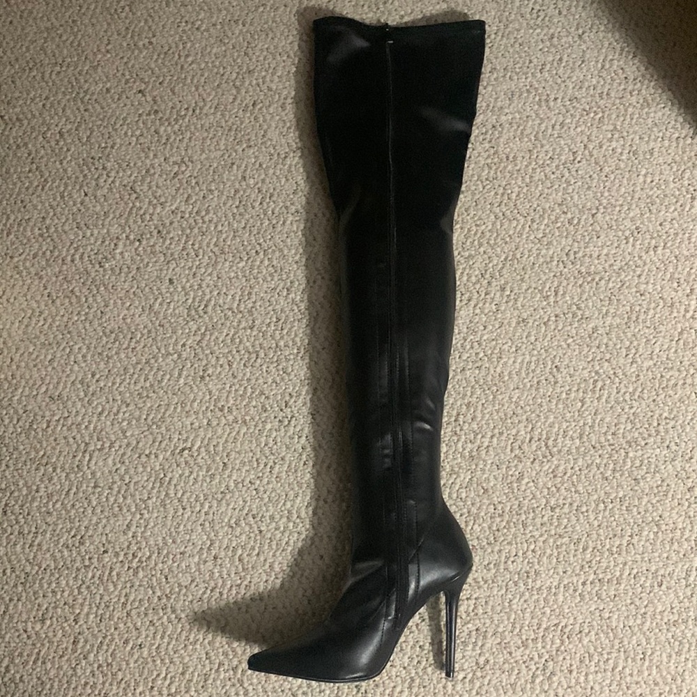 Black thigh, high boots, stiletto heel 4 inches
